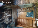 Двухэтажный дом с баней на берегу реки Нарва.