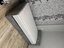 Односпальная кровать в идеальном состоянии